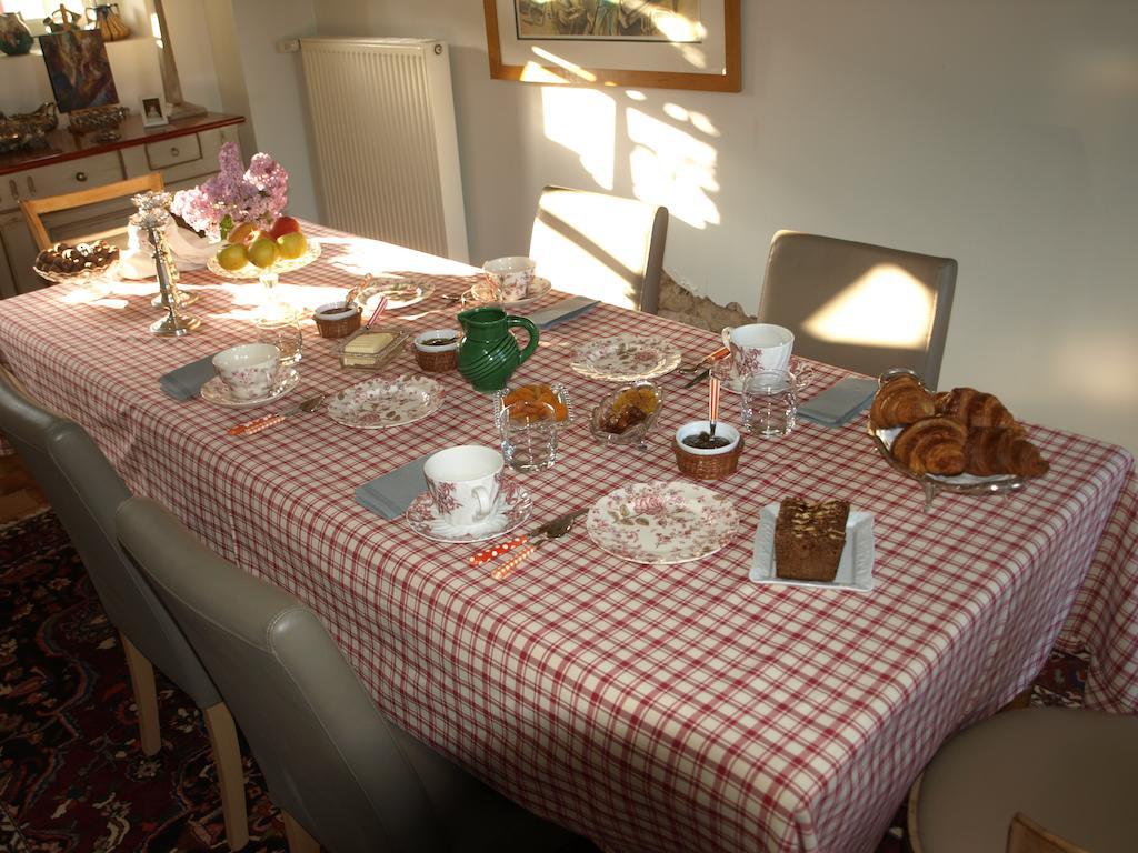 Hotel Le Vivier Challes Zimmer foto